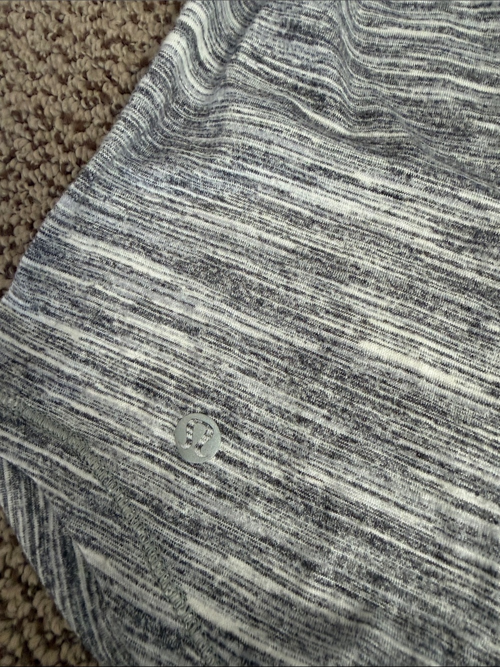 Lululemon top - Picture 4 of 4